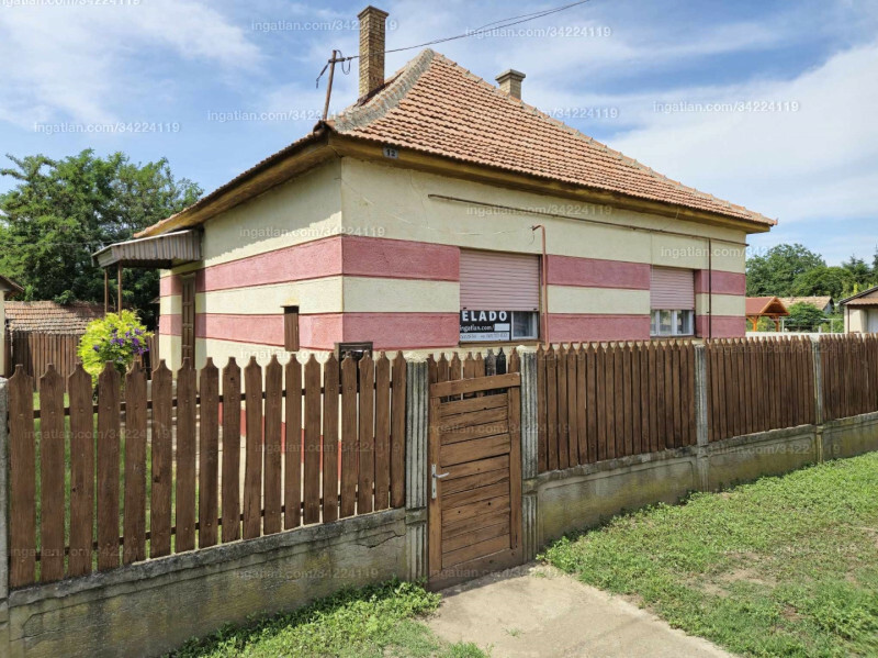 Hirdetés fotója