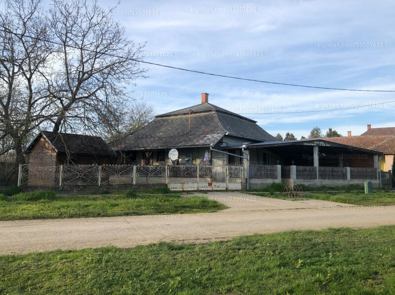 Hirdetés fotója