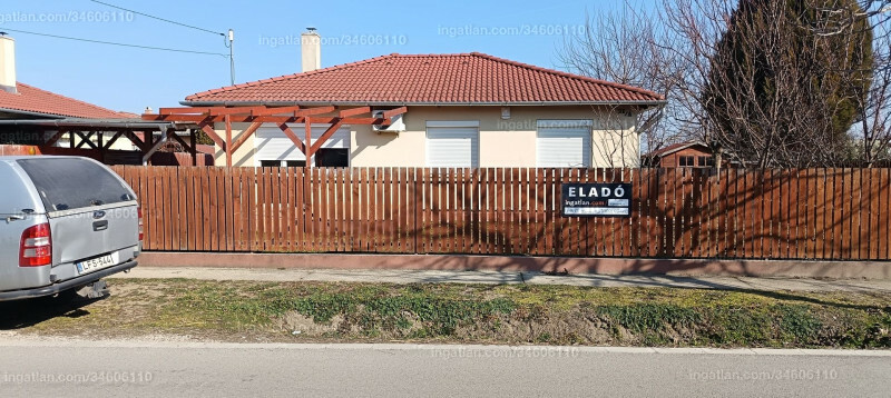 Hirdetés fotója