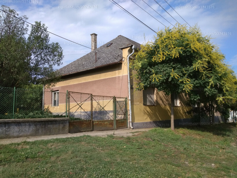 Hirdetés fotója