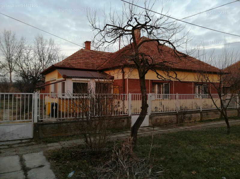Hirdetés fotója