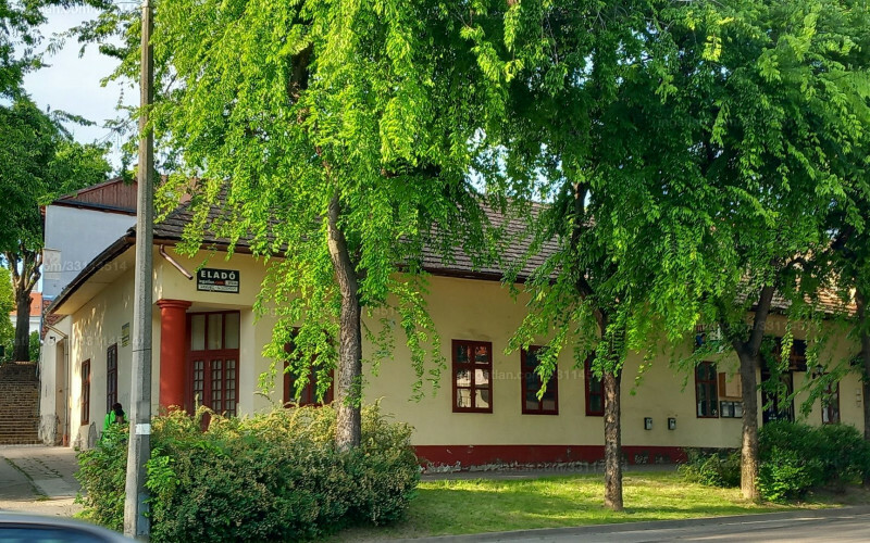 Listing photo