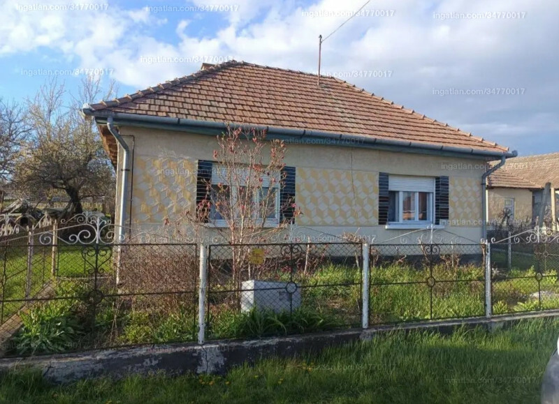 Listing photo