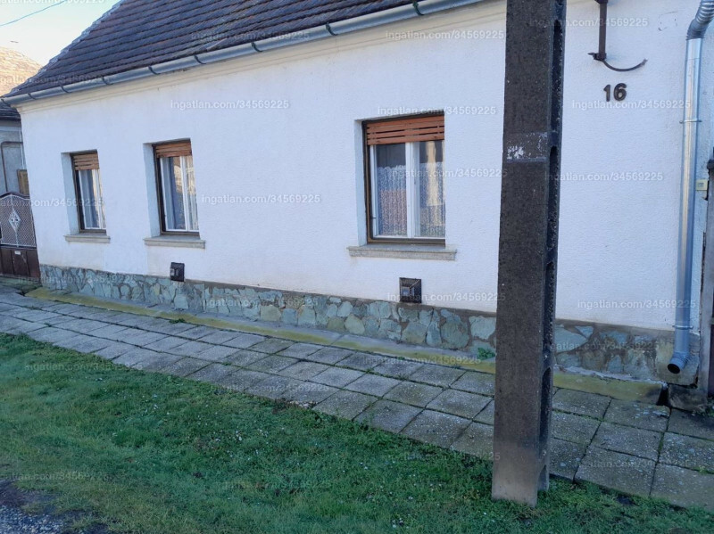 Hirdetés fotója