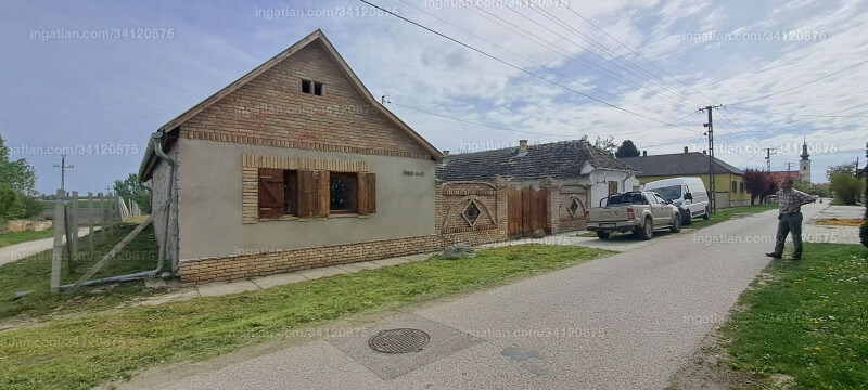 Listing photo