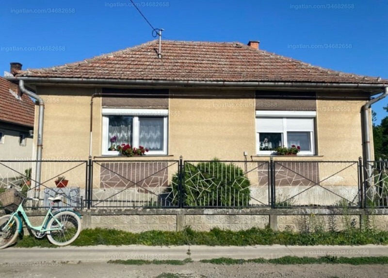 Listing photo