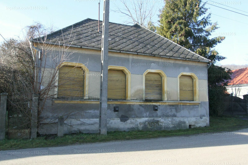 Hirdetés fotója