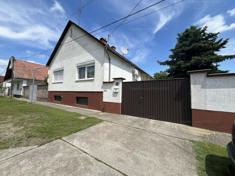 Listing photo