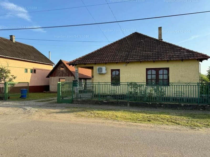 Hirdetés fotója