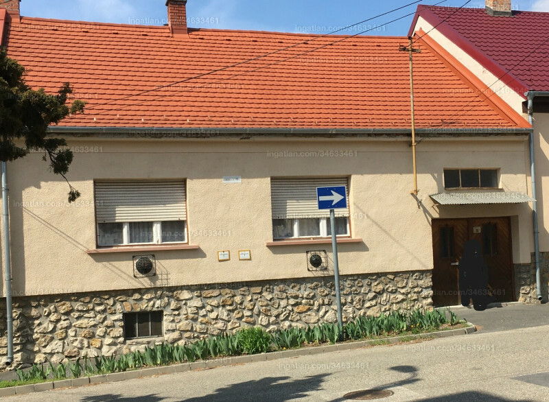 Hirdetés fotója