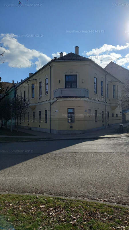 Listing photo