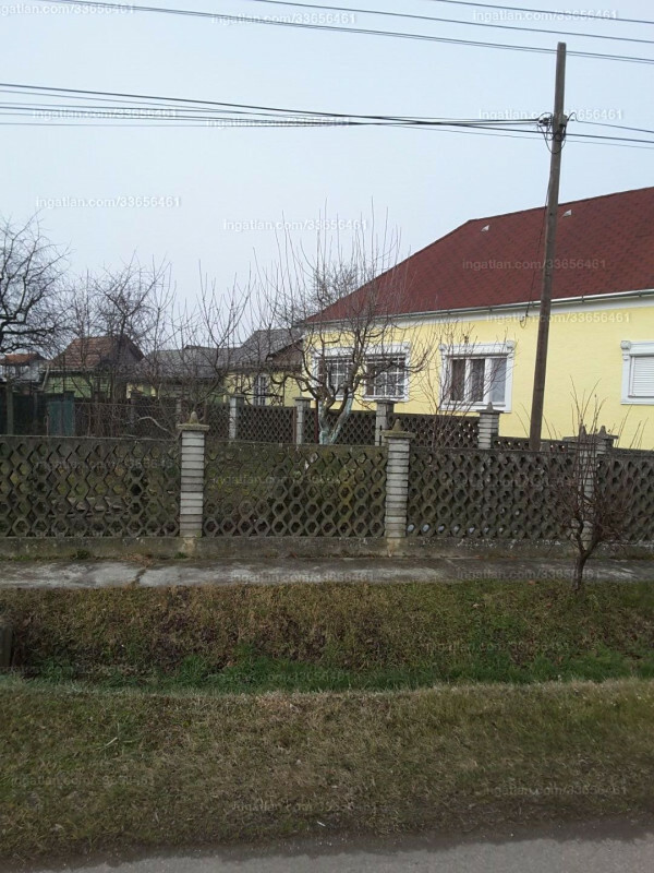 Hirdetés fotója