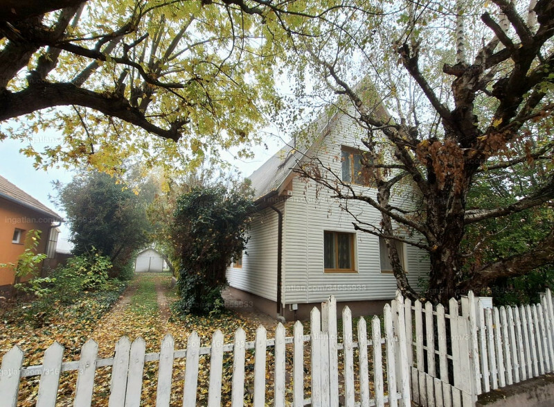 Listing photo