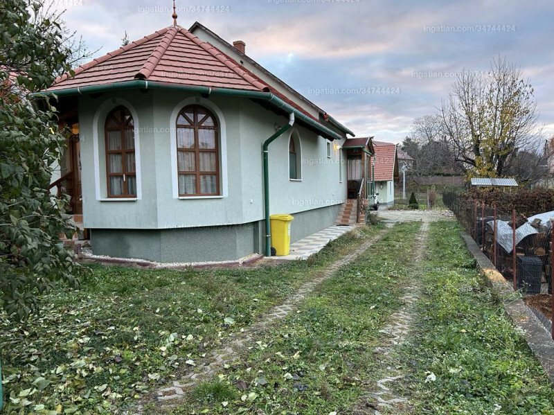 Listing photo