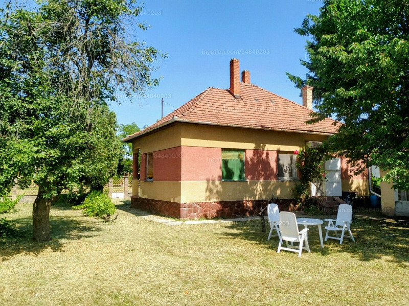 Listing photo