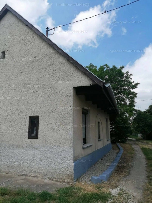 Listing photo