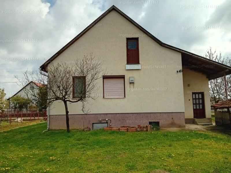 Hirdetés fotója