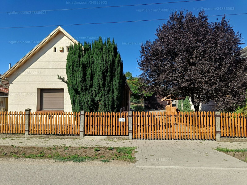 Listing photo