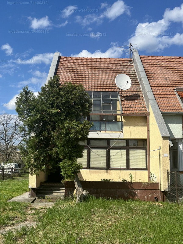Hirdetés fotója